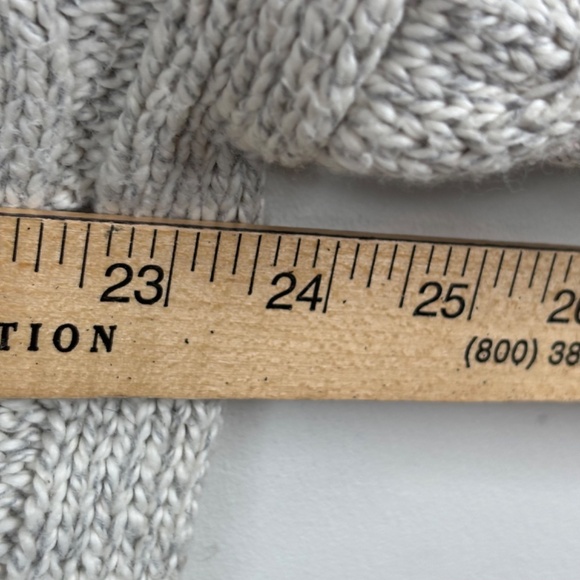 VTG Eddie Bauer Cable Knit Sweater M Oatmeal V Neck Chunky Cotton Tennis Cottage - Picture 8 of 10